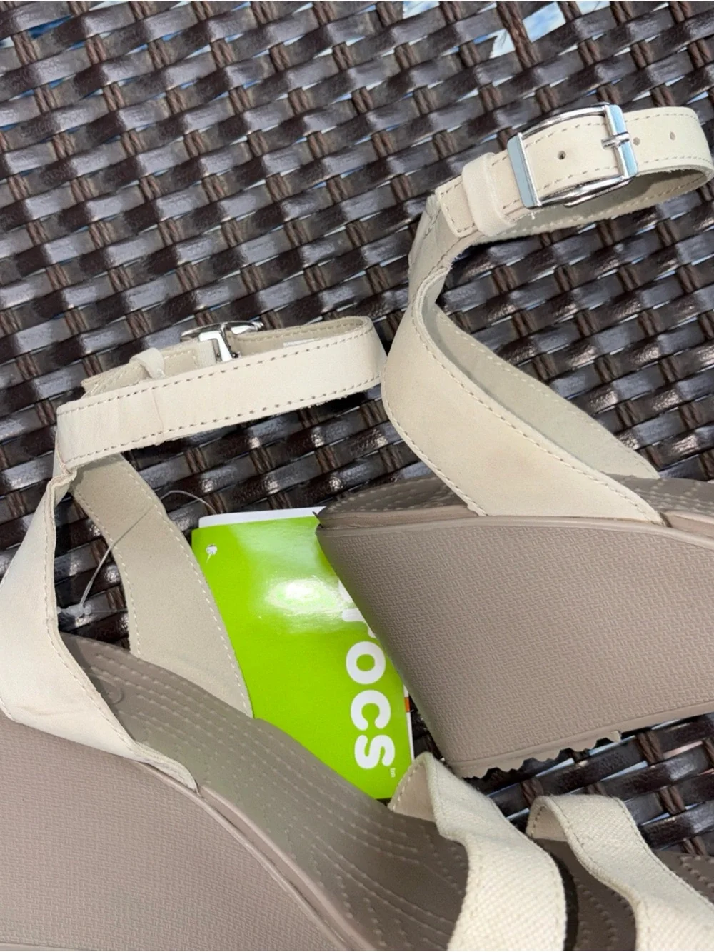 NWT Crocs LEIGH Strappy Wedge Sandal Oatmeal/ Mushroom Sz10